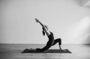 <b>瑜伽导师分享：沐鸣代理注册瑜伽练习中膝关节和膝盖的讲解</b>