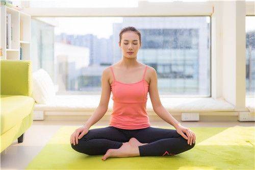 通过瑜伽的注意事项沐鸣招商和误区了解瑜伽(2)