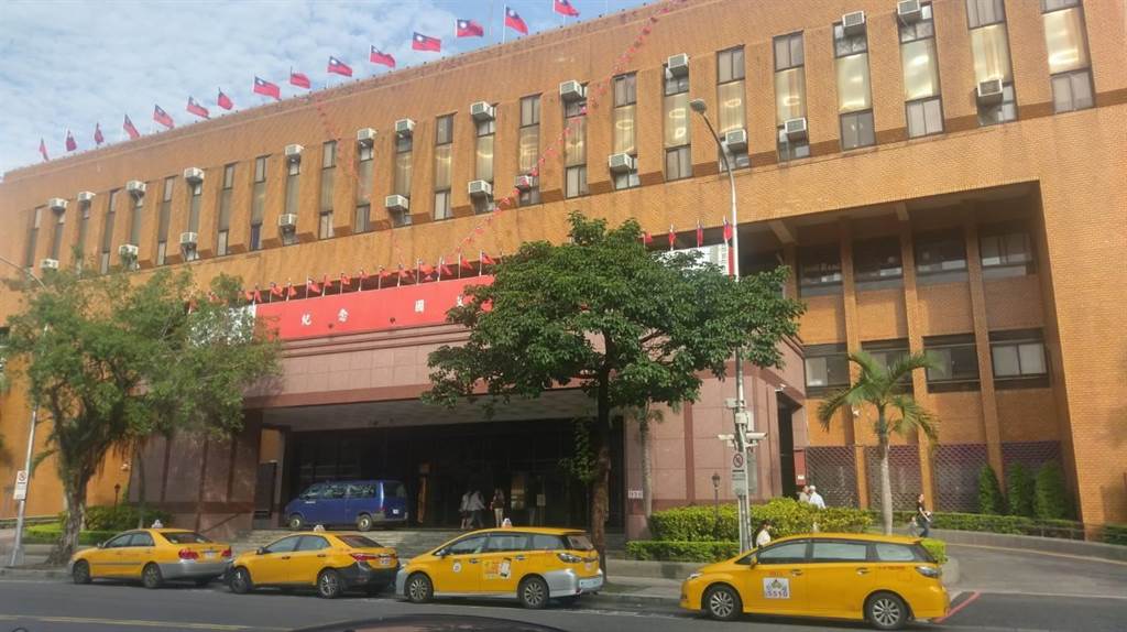 沐鸣高点号注册台铁火车出轨重大伤亡 北检派2法医赶赴花莲支援