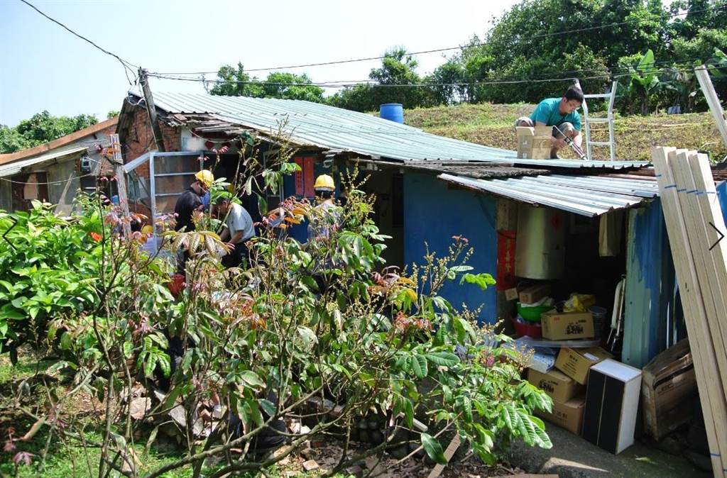无家街友组成修沐鸣测速地址缮队 盼为独居长者修房