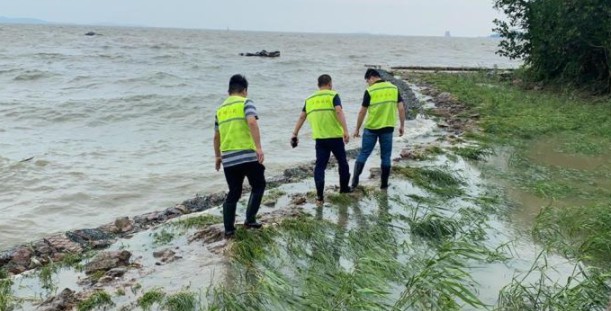 太湖水位超警 沐鸣娱乐平台注册无锡持续全天候拉网式巡堤查险