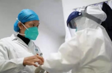 南京一名护沐鸣登录士新冠病毒检测阳性 怀疑是工作中职业暴露导致