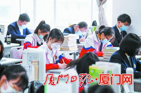沐鸣娱乐平台注册厦门五区高三年段节后将恢复线下教学