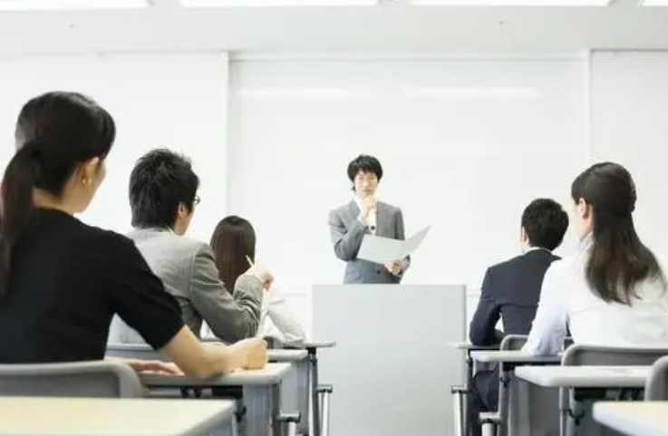 教培退潮,成人沐鸣娱乐平台注册职教成为培训机构入局、转型热门选项