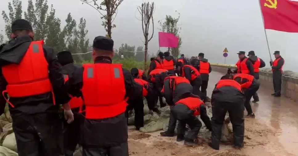 防汛救灾 众沐鸣代理志成城