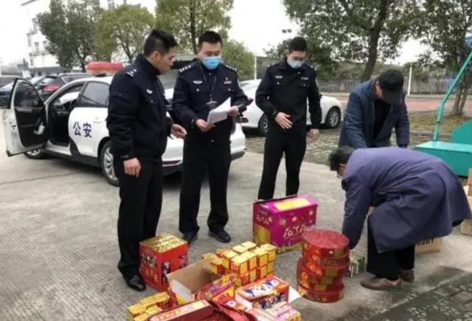 临近春节,宁波沐鸣注册地址警方查获非法运输销售烟花爆竹案刑拘8人