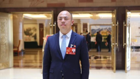 (两会声音)全国人大代表建议沐鸣注册地址:加快构建青少年心理健康护航体系