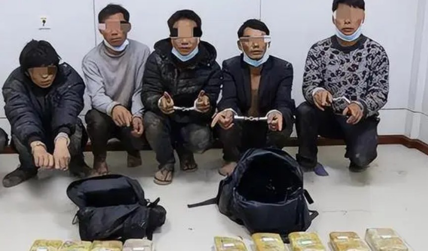 沐鸣娱乐平台注册广西青年缉毒警察驻守边疆十余年:不惧毒贩刀刃和枪口