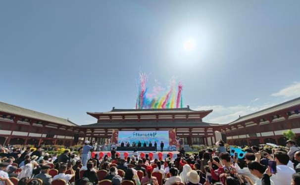 新疆新和县唐安西沐鸣娱乐平台注册都护府文化园开园