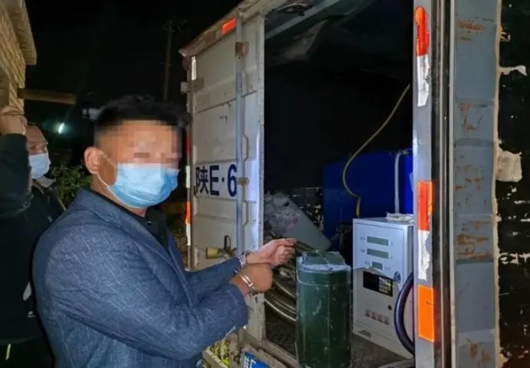 沐鸣登录重庆警方破获特大非法经营成品油案 涉案金额逾千万元